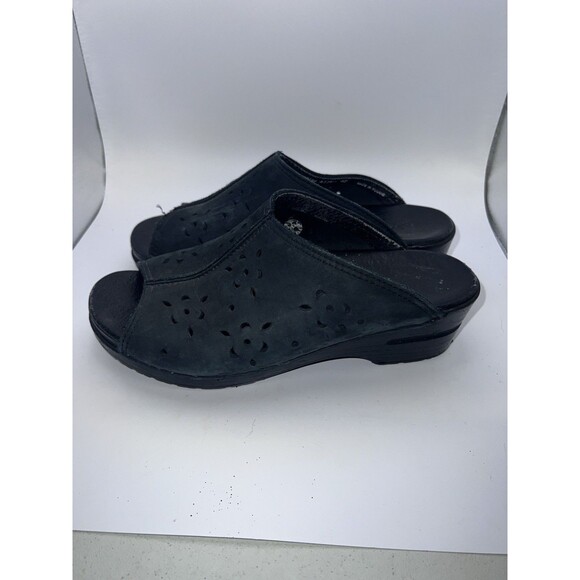 Dansko Perforated Mules Womens Eu 40 Sz 9.5 Black Suede Clog Poland Comfort - Picture 11 of 13